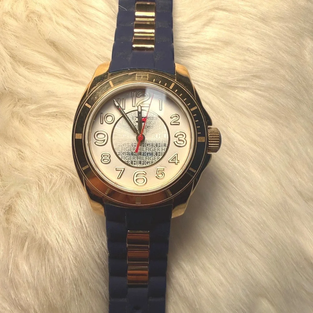 Tommy‎ Hilfiger Womens Watch Navy Blue Silicone Gold Tone Stainless